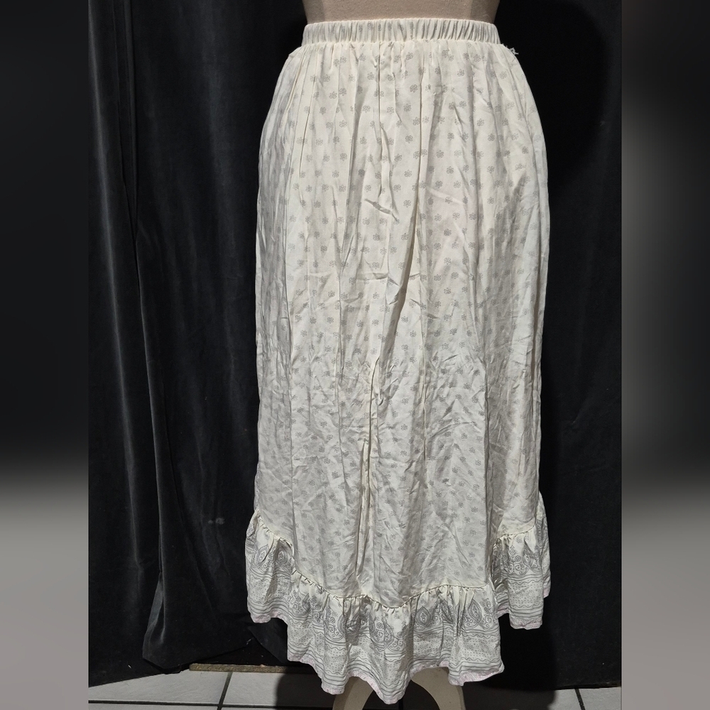 Elegant Cream Skirt